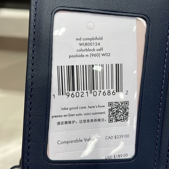 Kate Spade staci medium compact bifold wallet
POOLSIDE MULTI - Picture 4 of 16